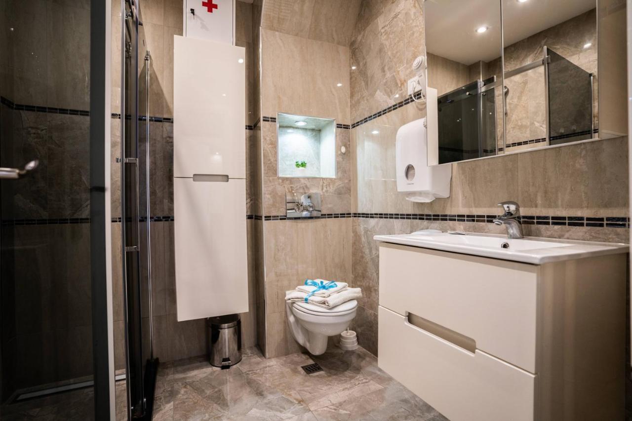 Turist Apartment Nis Bagian luar foto