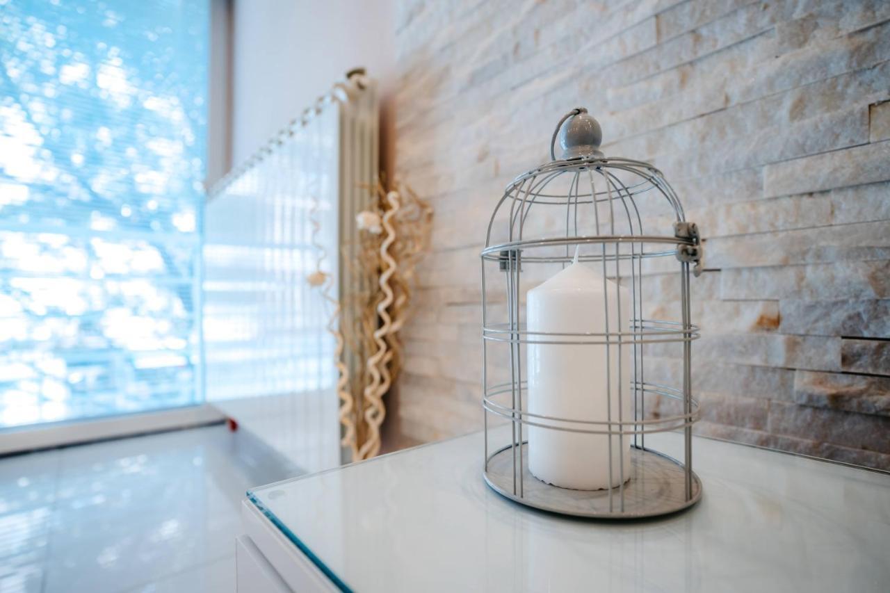 Turist Apartment Nis Bagian luar foto